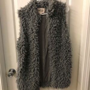 Forever 21 faux fur vest
